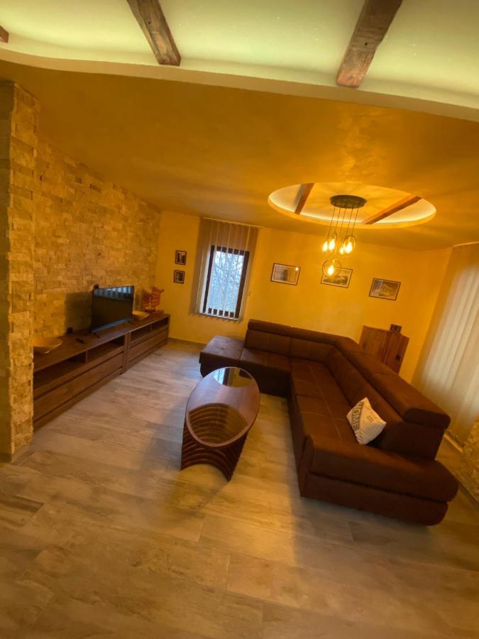 Motel Pizzeria Antic'S Laktasi Luaran gambar